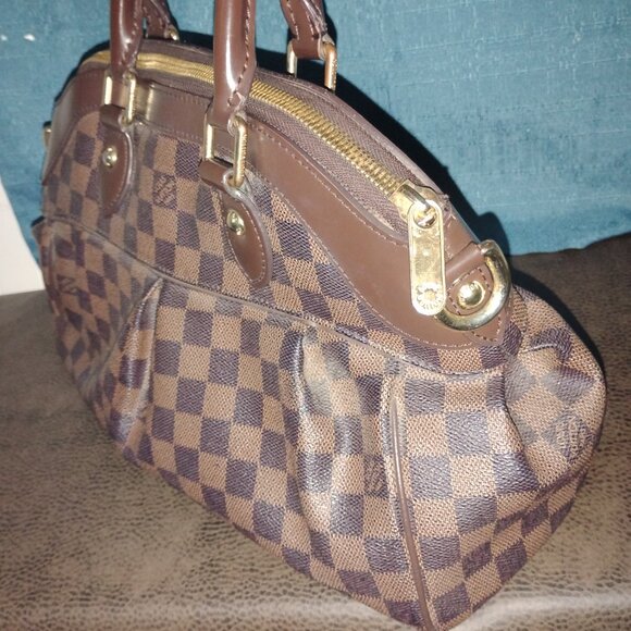 Louis Vuitton Chocolate Checkered Handbag - Picture 16 of 16